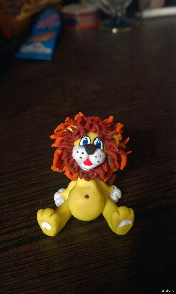 Слепил львёнка для подруги)