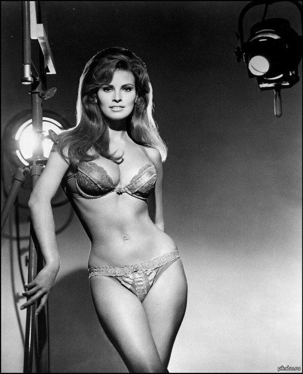 Raquel Welch - the sex symbol of the 70s. - NSFW, Raquel Welch, Models, Fashion model, Not mine