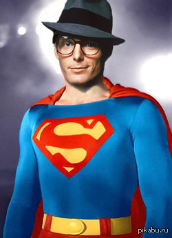 Супермен мем. Супергерой Мем. Супермен в очках. Супермен мен в очках.
