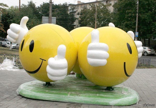 тула смайлы. тула смайлы. новомосковск (россия). скульптура смайлики в туле. памятник смайлику.