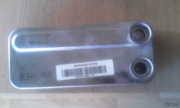 Промывка вторичного теплообменника котла navien ace 16k 70% пищевым уксусом.