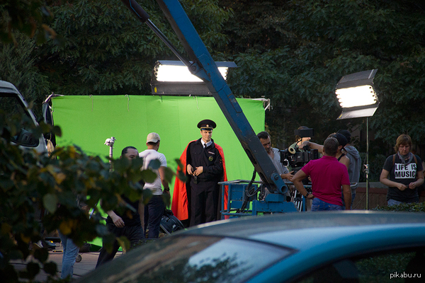 Тем временем в Мск снимают новый фильм. «Супер полицейский» — наверно как-то так называется.