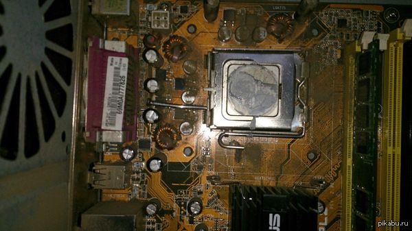 Гвоздь под кулером