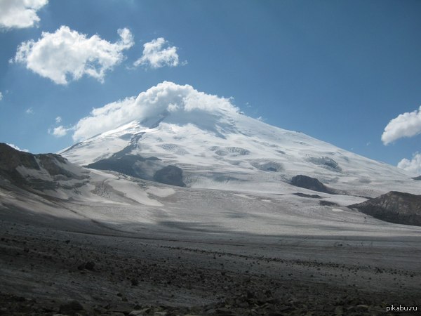 Популярная вершина с не популярного ракурса...