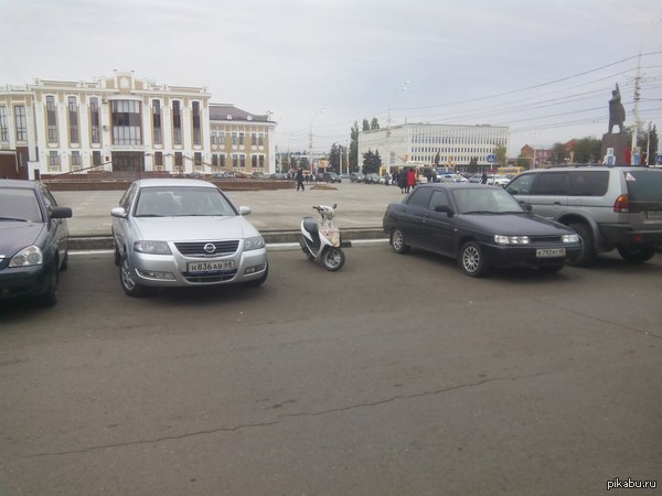 Маленький, но гордый.