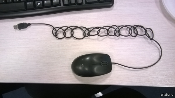 Сотрудница принесла. Спрашивает: - Почему перестала работать?