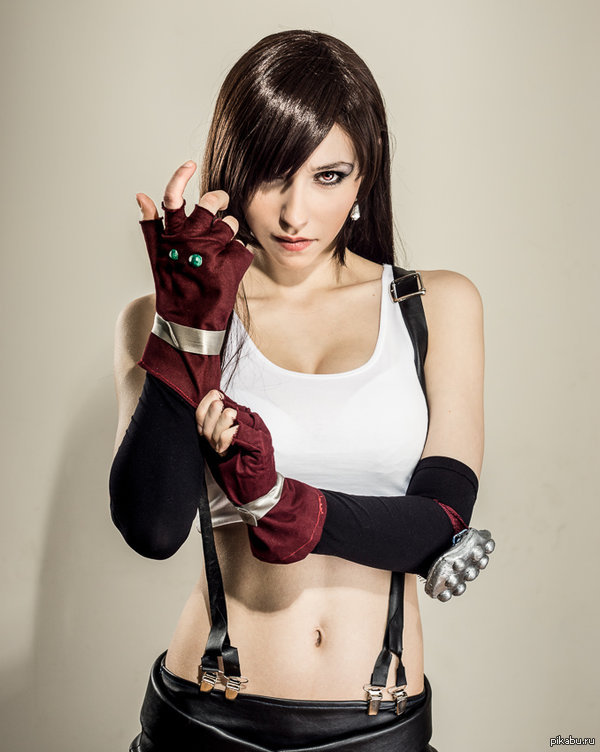 Frieren cosplay. Тифа Локхарт Cosplay. Тифа Локхарт Final Fantasy 7 косплей. Tifa Lockhart косплей. Тифа Локхарт косплей.