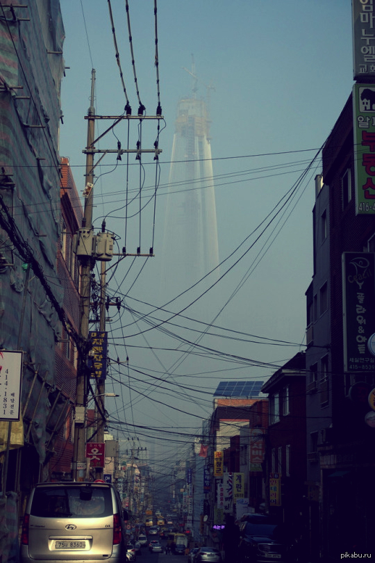 Сеул. Как постер к фантастическому фильму.