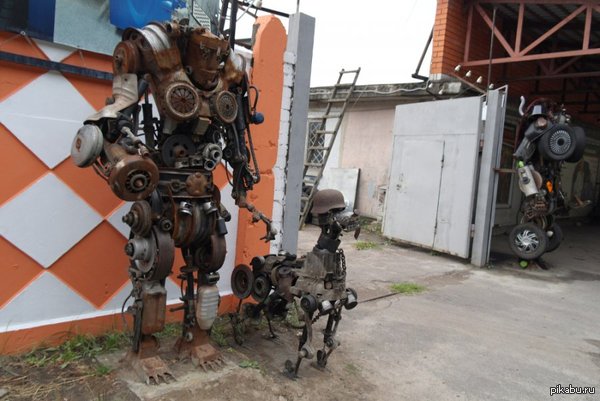 Таких НЕРЕАЛЬНО красивых роботов сделали ребята в Сельцо на автосервисе)))