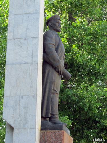 Памятник Железному Феликсу