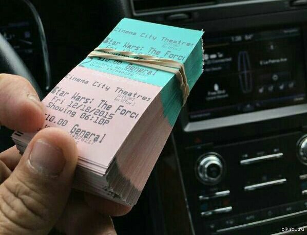 Фанат "Звездных войн" скупил все билеты в кинотеатре