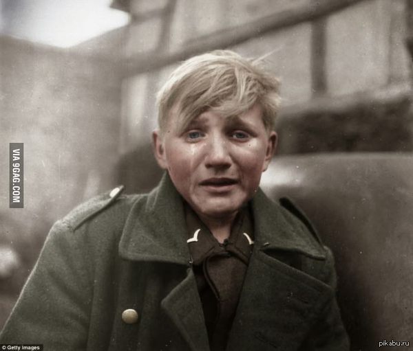 Плачь, маленькая тварь. (16-летний фашист плачет, осознавая приближение Красной Армии)