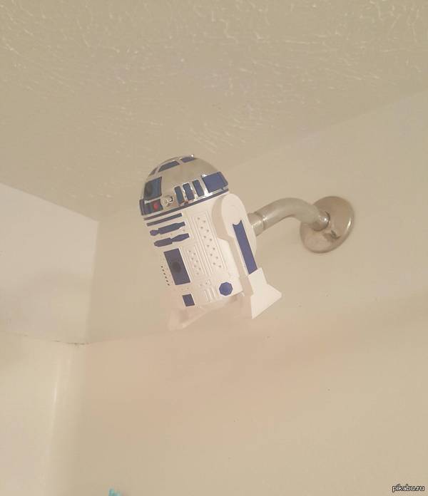 "Сказал арендодателю, что душ течет. Пришел домой и вижу это. Привлек меня на светлую сторону!"