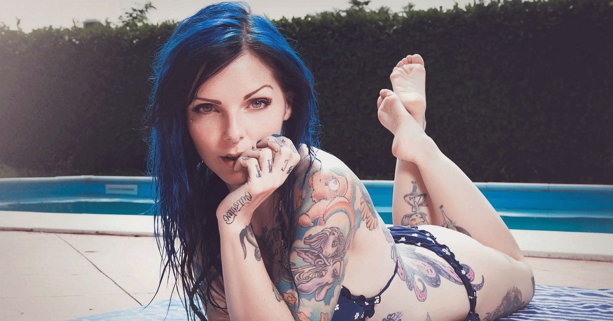 Suicide girl rayl Search Icon