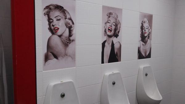 Reflections in the creative toilet of the cinema - NSFW, My, Toilet, Marilyn Monroe, Poems, Reflections, Thoughts