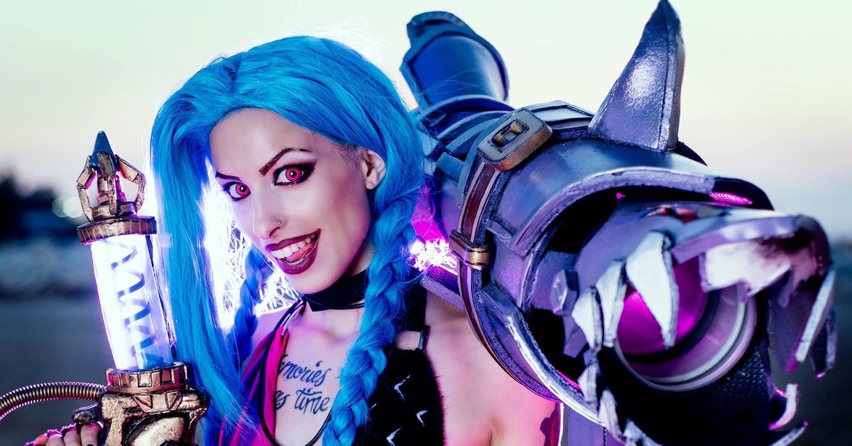 Что такое джинкс. Джинкс League of Legends Cosplay. Jinx League of Legends косплей. Джинкс ЛОЛ косплей. Лига легенд Джинкс косплей.