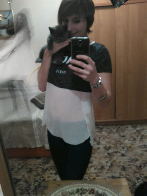 Знакомая выложила фото... А там....