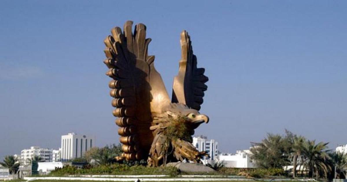 Птица в дубае