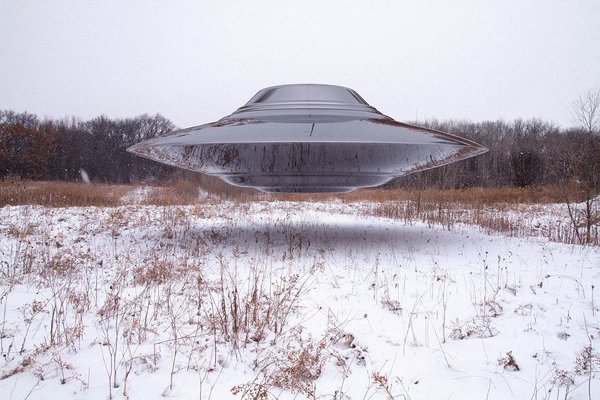 В середине апреля прилетал