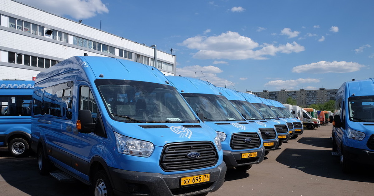 Пассажирский автомобильный транспорт. Пассажирский автотранспорт. Маршрутка. Московские микроавтобусы. Микроавтобус общественный транспорт.