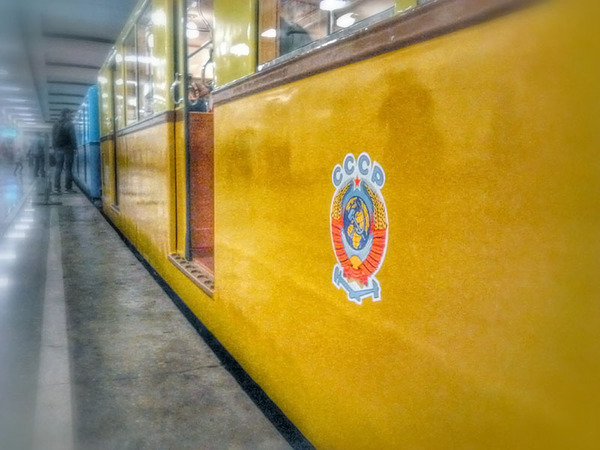 В Московском метрополитене стартовал парад ретропоездов