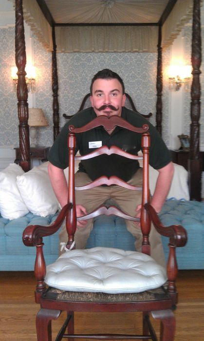 Усатый стул