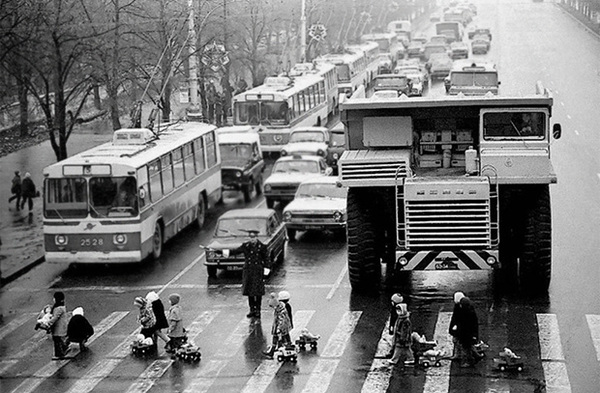 Жил на свете самосвал