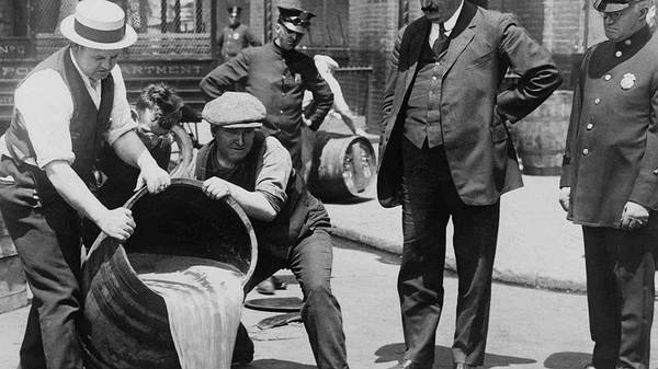 Конвейер: друг или враг?. Длиннопост, Конвейер, За и против, Пролетариат, Барыга, Издательский дом КоммерсантЪ