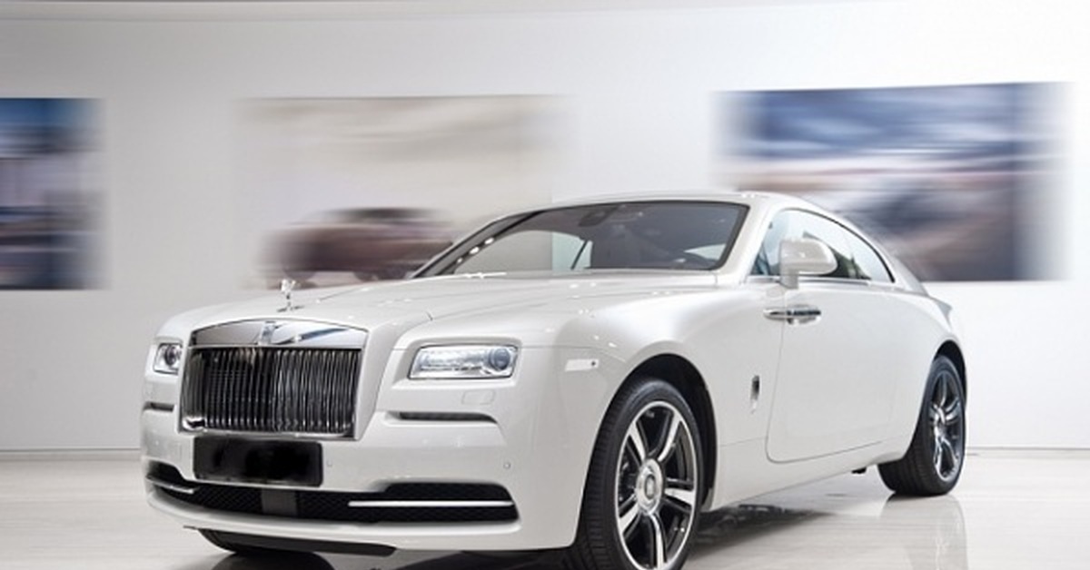 Роллс ройс самолеты. Rolls Royce Wraith белый. Роллс Ройс Вайт 2022. Rolls Royce Wraith 2015. Роллс Ройс Wraith 2022 мечта.