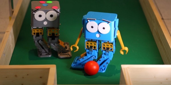 Знакомьтесь: шагающий робот Марти