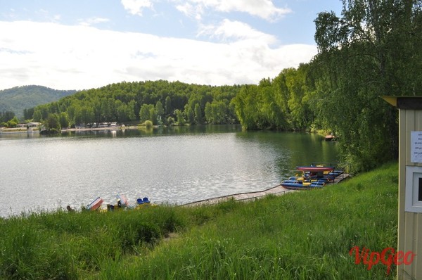 Озеро Ая: Чёртов палец, базы отдыха, легенды озера Ая и другие факты Путешествия, Республика Алтай, Длиннопост