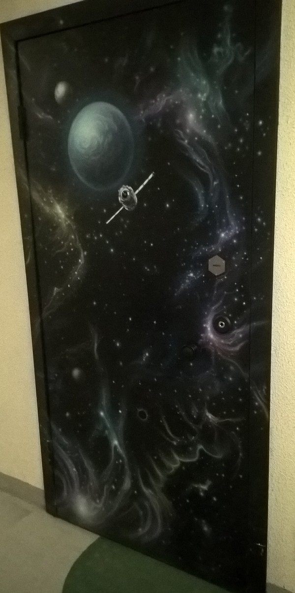 Дверь, ты просто космос!
