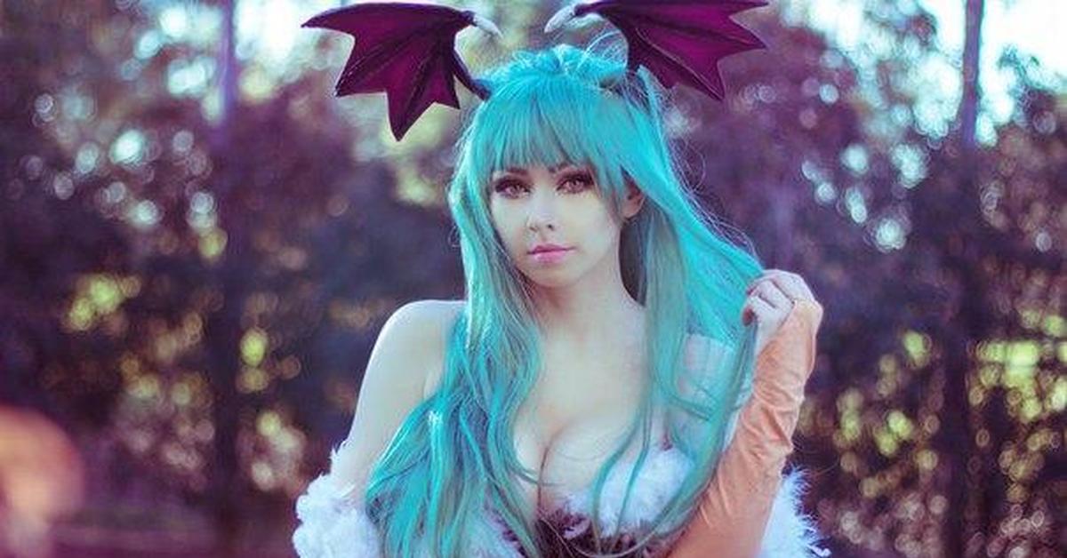 Косплей демона. Darkstalkers косплей Morrigan. Amy Thunderbolt косплей. Девушка демон косплей. Девушка косплеер.