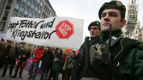 Frankfurter Allgemeine:      