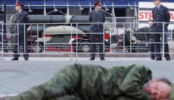 ЧИНОВНИК МЭРИИ УЛАН-УДЭ ПРЕДЛОЖИЛ ЗАПЕРЕТЬ БОМЖЕЙ В ВОЛЬЕРАХ