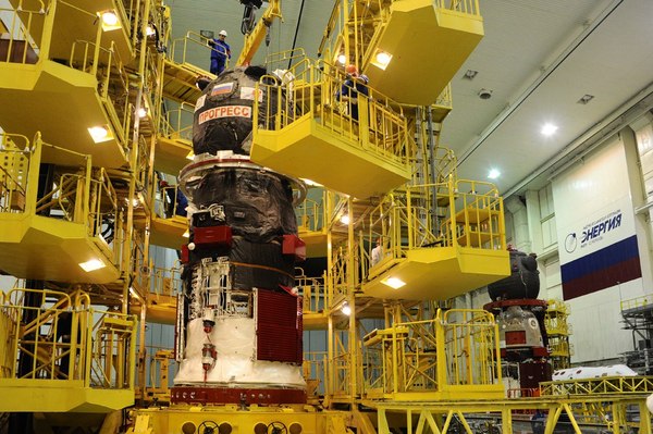    4  -  , , , NASA, SpaceX, , 