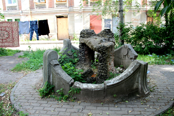 белый бак в тамбове история. 146822071013419320. белый бак в тамбове история фото. белый бак в тамбове история-146822071013419320. картинка белый бак в тамбове история. картинка 146822071013419320. Ещё недавно жители самого центра Тамбова, в отличие от других горожан, могли похвастаться тем, что вода, которой они пользуются, очень вкусная, не отдаёт железом, не оставляет накипи. И неудивительно: ведь она поступала к ним в краны из единственного поверхностного водозабора на реке Студёнке. Бассейн реки был зоной водоснабжения Тамбова больше ста лет. Но теперь это в прошлом, и в чайниках жителей центра города накипь, как и у всех. белый бак в тамбове история. 146822071013419320. белый бак в тамбове история фото. белый бак в тамбове история-146822071013419320. картинка белый бак в тамбове история. картинка 146822071013419320. Ещё недавно жители самого центра Тамбова, в отличие от других горожан, могли похвастаться тем, что вода, которой они пользуются, очень вкусная, не отдаёт железом, не оставляет накипи. И неудивительно: ведь она поступала к ним в краны из единственного поверхностного водозабора на реке Студёнке. Бассейн реки был зоной водоснабжения Тамбова больше ста лет. Но теперь это в прошлом, и в чайниках жителей центра города накипь, как и у всех.