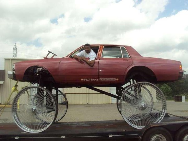 У меня 1 вопрос как он в мак авто закупается ?)