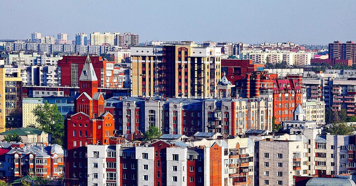 Город омск дома. Архитектура города Омска. Современные здания Омска. Необычные здания Омска. Омск странные здания.