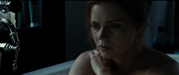 Думала он Супермен, а он покемонов ловит...