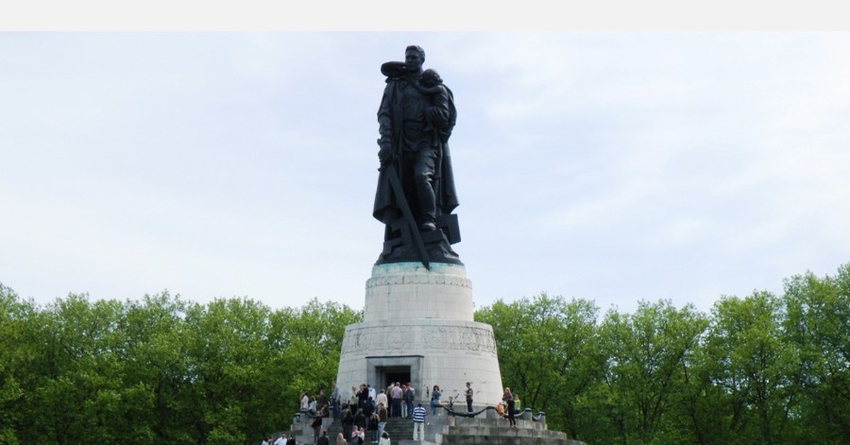 Фото Памятник Советскому Солдату