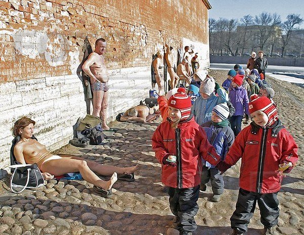 Horror, how you want to sunbathe on Petropavlovka! Petersburgers will understand. - NSFW, Saint Petersburg, Peter-Pavel's Fortress, Petersburgers, , London