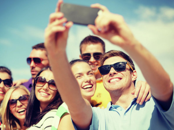 Scientists have told when the passion for selfies becomes a disease - Selfie, Research, Disease