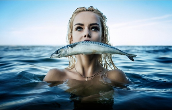 fisherwoman - Sea, Girls, A fish