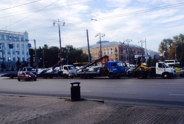 Meeting of Anonymous Tow Trucks - My, Tow truck, Permian, Komsomolskaya Square