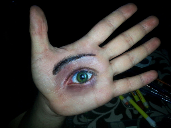 Рукотворный глаз