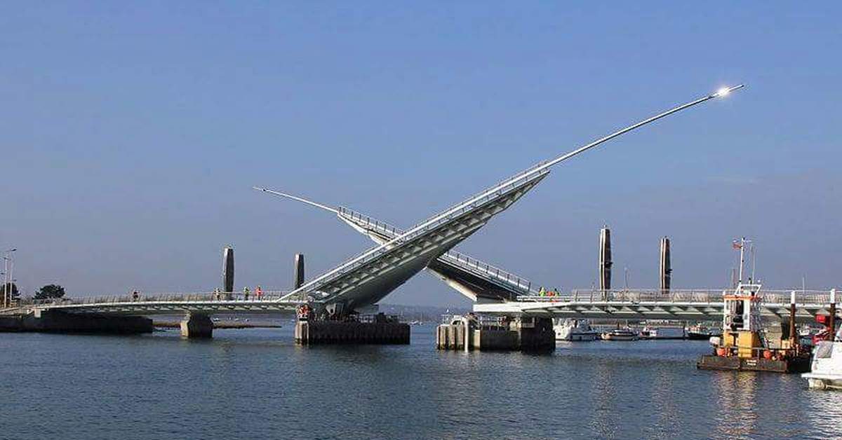 Какой мост находится. Мост Twin Sails Bridge. Мост 