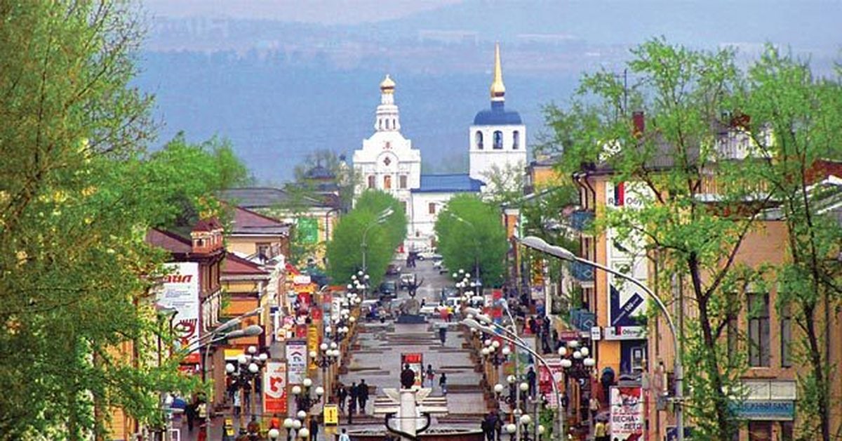 Время в городе улан удэ. Бурятский Арбат Улан-Удэ. Улица Ленина Арбат Улан-Удэ. Улан-Удэ исторический центр города. Арбат в Улан-Удэ Центральная улица.