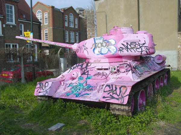 T-34 tank in south London - T-34, Tanks, London, Graffiti, Story, Funny, City's legends, Longpost