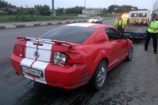 Crashed Mustang GT in Omsk - Road accident, Crash, Omsk, Checkerboard, Skidded, Ford mustang, Video, Longpost